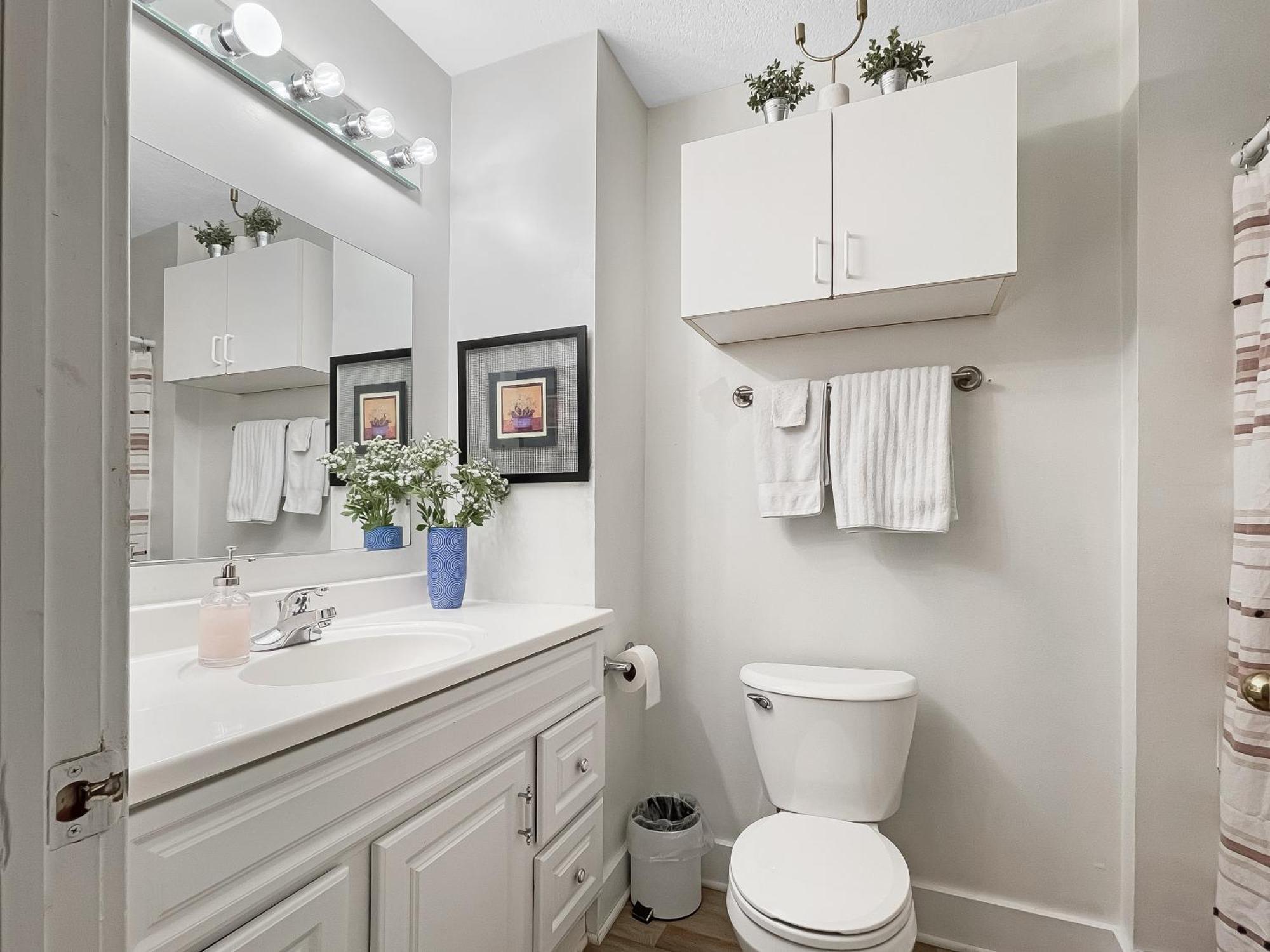 Chic 2Br Duplex Free Parking Near Hospitals Villa Des Moine Exteriör bild